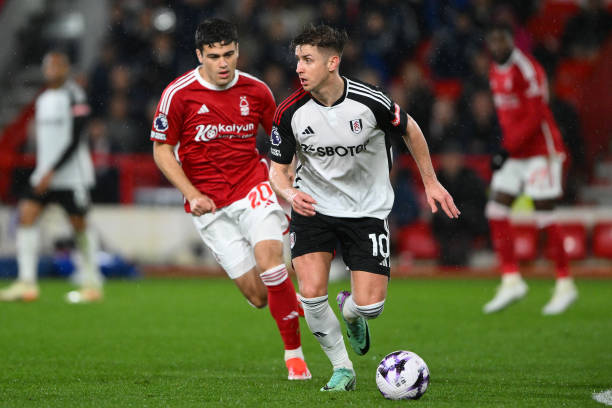 与他在场下 与他在场下