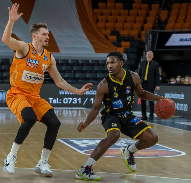 我们走进山 我们走进山